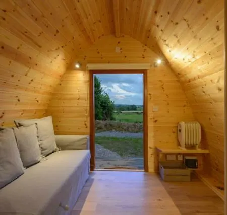 Farmyard Lane Glamping * 킬라니