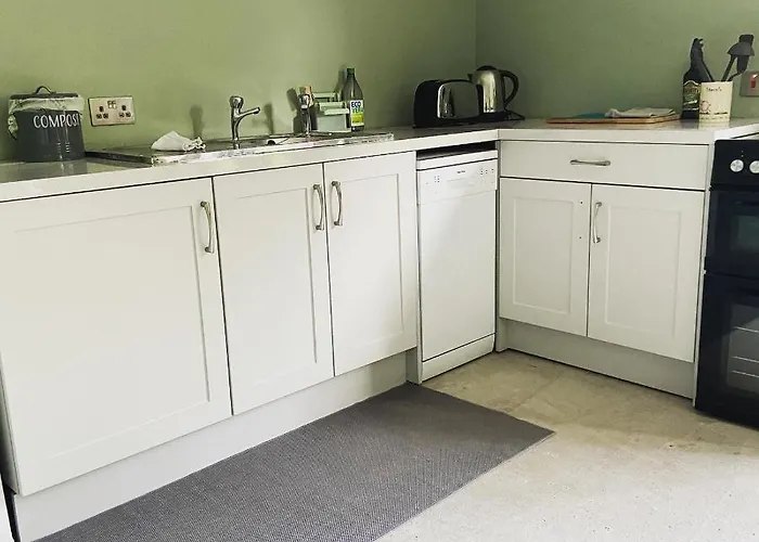 Farmyard Lane Glamping *